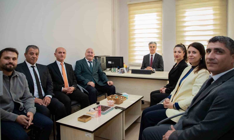 EBYÜ Rektörü Kuyrukluyıldız, doçent unvanı alan 3 akademisyeni ziyaret etti: Gelişmeler Takip Ediliyor