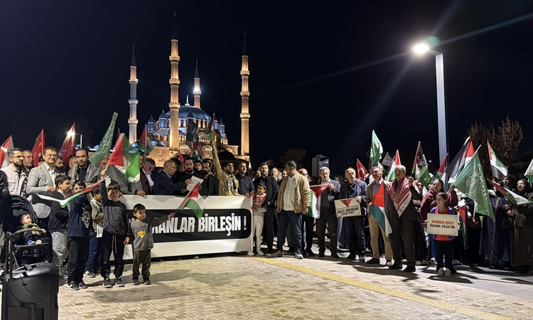 Edirne'de Filistin'e destek için Selimiye Meydanı'nda Gazze protestosu düzenlendi: Gelişmeler Takip Ediliyor