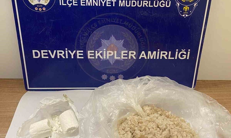 Edirne Keşan'da takside 132,32 gram metamfetamin ve 25,29 gram kokain ele geçirildi ve Merak Edilenler