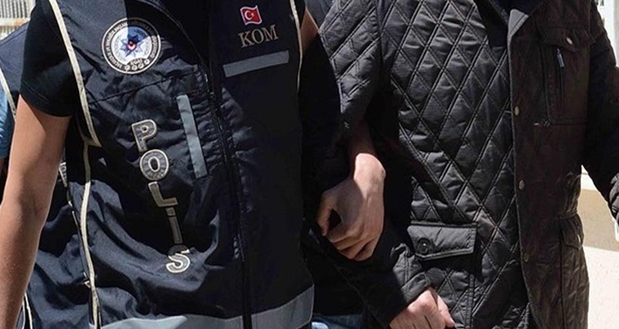 Edirne’de yurt dışına kaçmaya çalışan 4 FETÖ şüphelisi hakkında tutuklama kararı verildi - Son Dakika Haberler