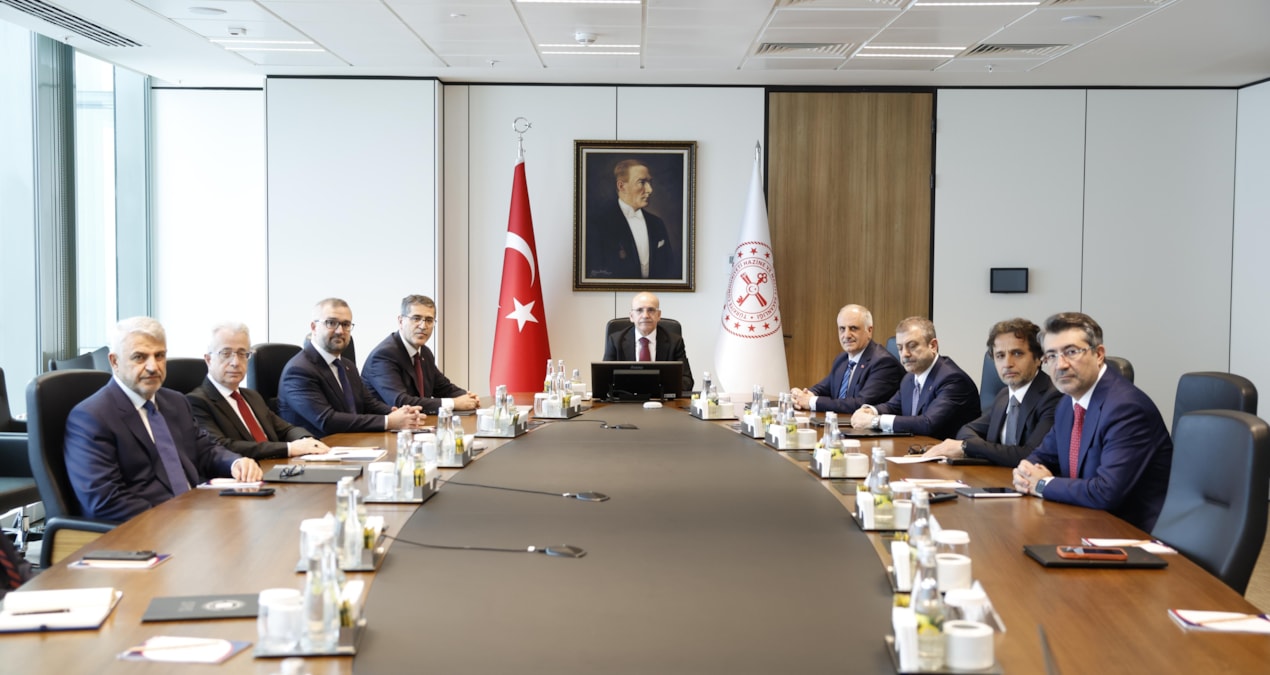 Sıcak Gündem: Ekonomi yönetiminin acil toplantısı sona erdi - Son Dakika ve Merak Edilenler