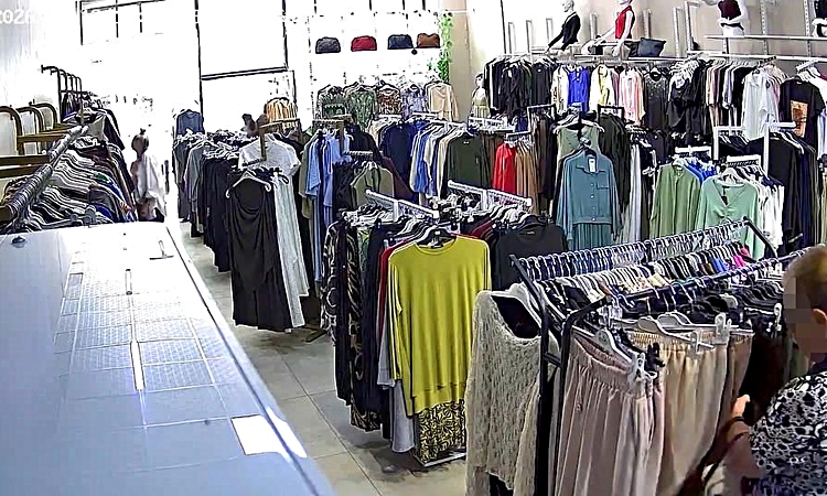 The moment of shoplifting in Elazığ was caught on camera - Last Minute