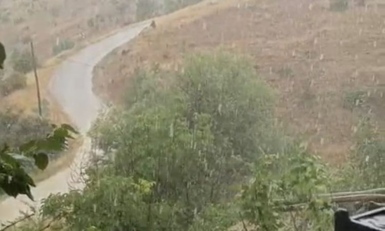 Gündemden Son Bilgiler: Elazığ’da sağanak yağış aralıklarla etkili oluyor - Son Dakika