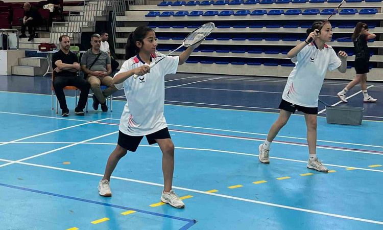 Son Gelişme: Elazığlı badmintoncular Türkiye finallerinde - Haberleri: Gelişmeler Takip Ediliyor