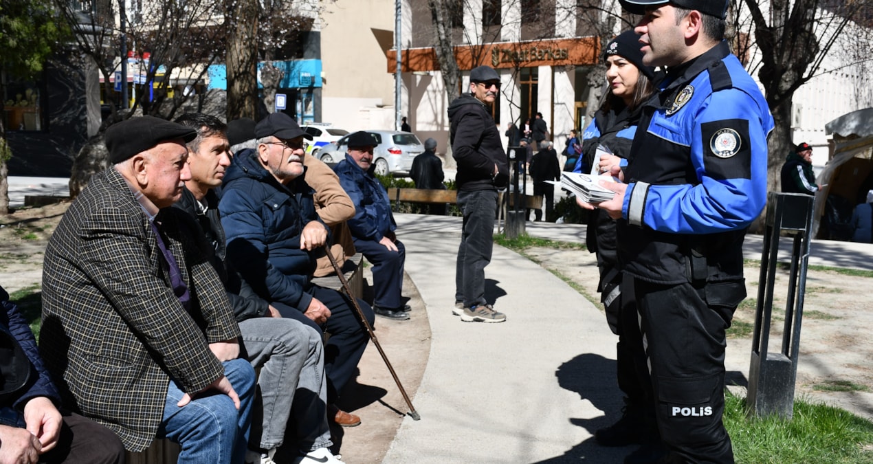 Gündemden Son Bilgiler: Emniyet binlerce kişiyi uyardı: Hesabınıza yanlışlıkla gelen parayı sakın geri gönderm