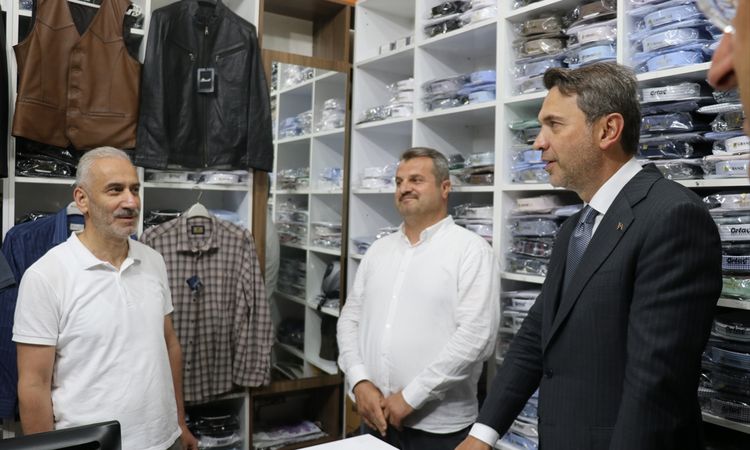 Kritik Açıklama: Enerji ve Tabii Kaynaklar Bakanı Bayraktar'dan Amasya'da esnaf ziyareti - Haberleri | İşte Tü