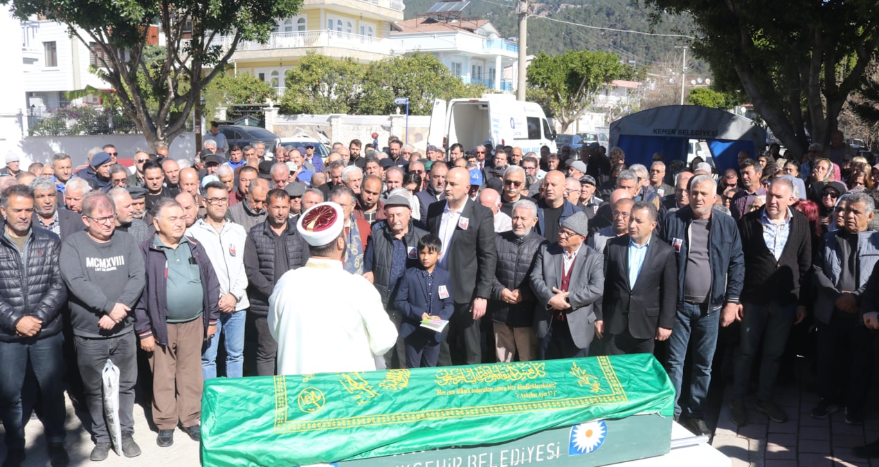 Sıcak Gündem: Engin Fırat son yolculuğuna uğurlandı - Son Dakika - Son Dakika Bilgileri
