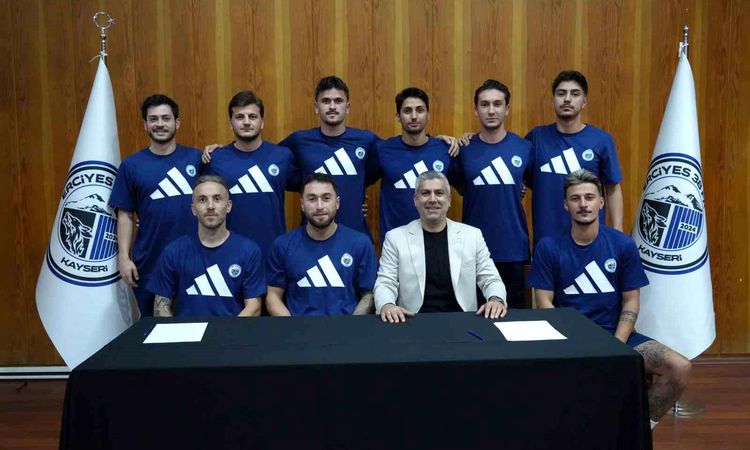 Sıcak Gündem: Erciyes 38 FK'dan, Bolu kampında 11 yeni transferi için imza töreni - Son Dakika Haberleri