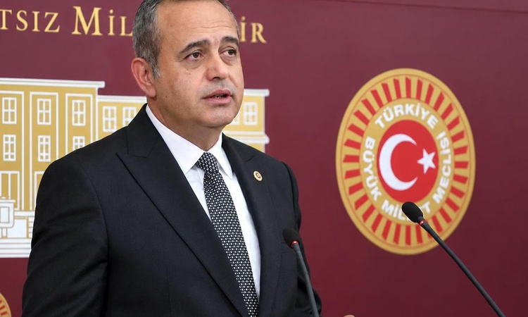 Ertuğrul Kaya kimdir? DEVA'nın Gaziantep milletvekili partideki tüm görevlerini bıraktı