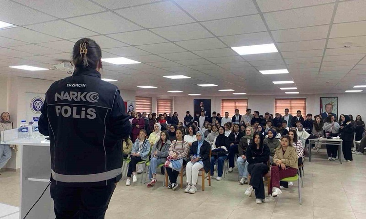 Erzincan'da 610 üniversite öğrencisine Narkorehber eğitimi verildi | İşte Tüm Ayrıntılar