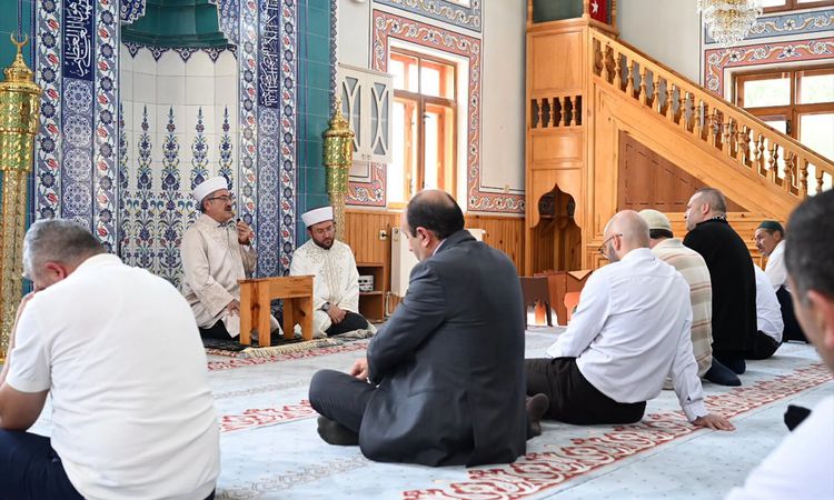 Ayrıntılar Netleşti: Erzurum'da 15 Temmuz şehidi için mevlit okutuldu - Haberleri: Gelişmeler Takip Ediliyor