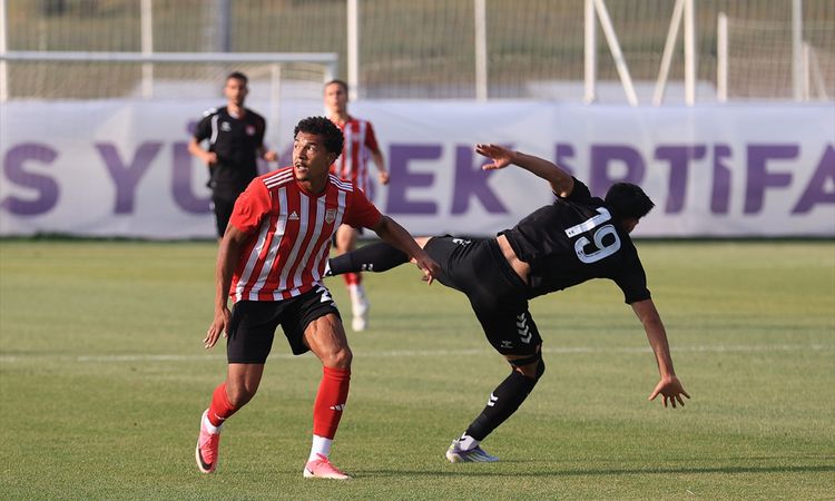 Gündemden Son Bilgiler: Erzurumspor FK, Al-Arabi'yi 3-1 Mağlup Etti - Son Dakika - Son Dakika Bilgileri