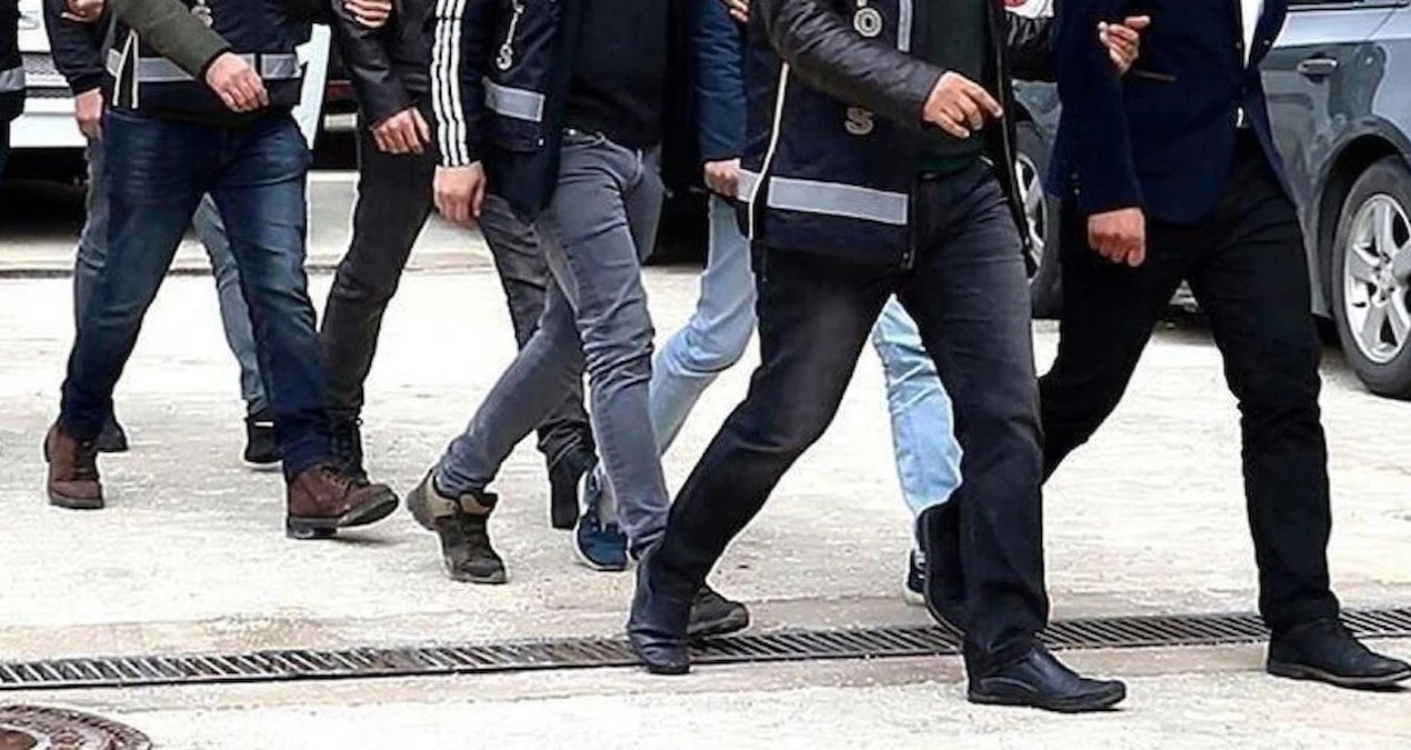 Gündemden Son Bilgiler: Esenyurt çetesinden iki çocuğa otoyolun kenarında cinsel taciz! Dövüp soymuşlar - Son