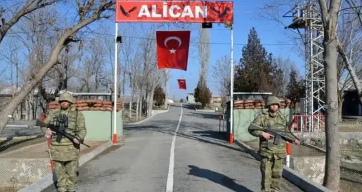 Gündemden Son Bilgiler: Eski komşu 33 yıl sonra geri geliyor - Haberleri: Gelişmeler Takip Ediliyor
