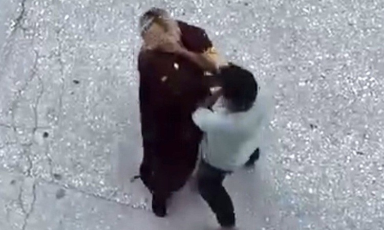 Eskişehir'de kadını darp eden şüpheli adli kontrol şartıyla serbest bırakıldı: Gelişmeler Takip Ediliyor