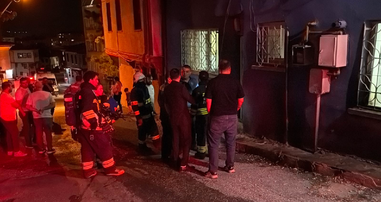 Frightening moments in Eskişehir! Hooded man poured gasoline on the house and set it on fire - Last Minute