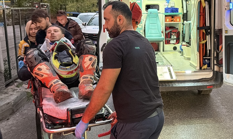 Eskişehir'de polisten kaçan motosikletli sürücü yaralandı, 258 bin lira ceza aldı
