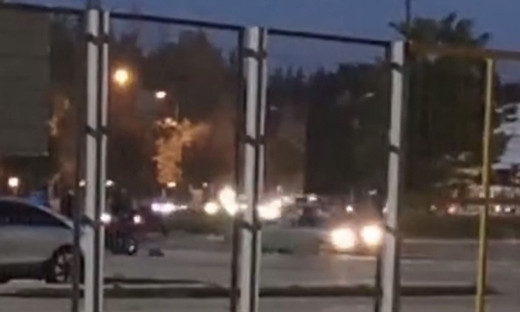 Eskişehir'de stadyum otoparkında drift yapan otomobil cep telefonuyla görüntülendi