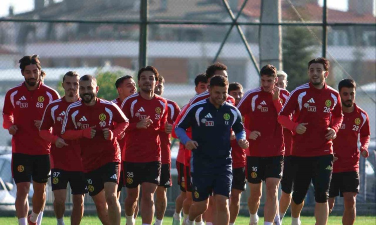 Eskişehirspor, Bursa Yıldırım SK maçının hazırlığını tesislerinde sürdürdü - Son Dakika Bilgileri