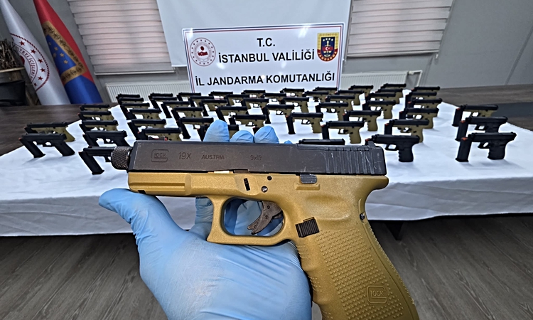 Eyüpsultan’da taksinin bagajından 108 tabanca çıktı; 2 şüpheli hakkında tutuklama kararı verildi | İşte Tüm Ay