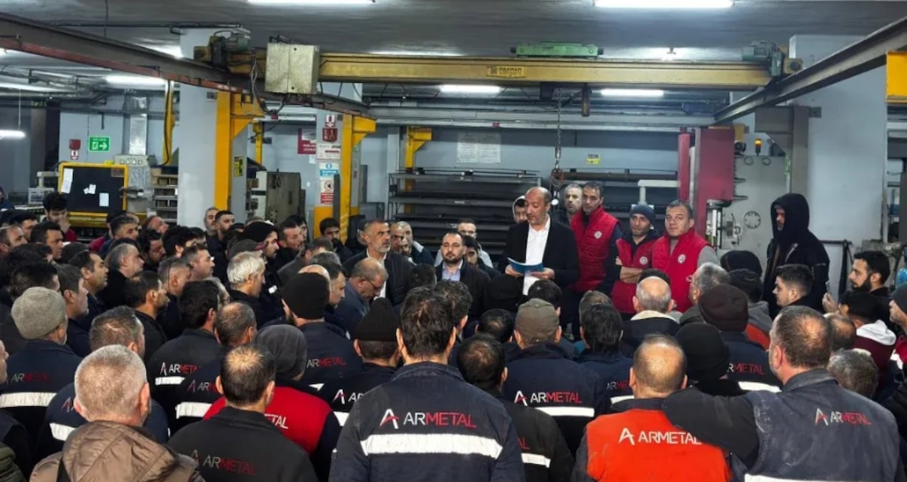Gündemden Son Bilgiler: Fabrikada maaşlar 95 bin TL oldu, çalışanlar bayram etti - En Son Haber - Son Dakika B