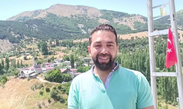 Far ışığını gören dev tavşan kaçtı - Son Dakika Haberleri