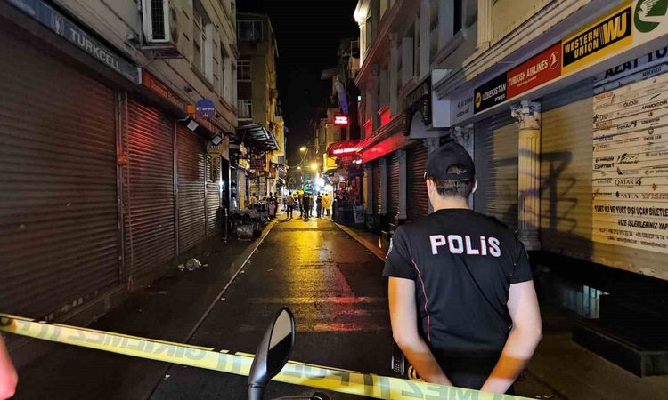 Kritik Açıklama: Fatih’te esnaf kavgasında silahlar konuştu: 1 ölü, 1 yaralı - Son Dakika - Son Dakika Bilgile