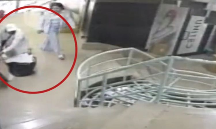 Gündemden Son Bilgiler: Fatih'te kurdukları düzenekle 4 kilogram altını çaldılar: Birkaç kere altın alıp güven