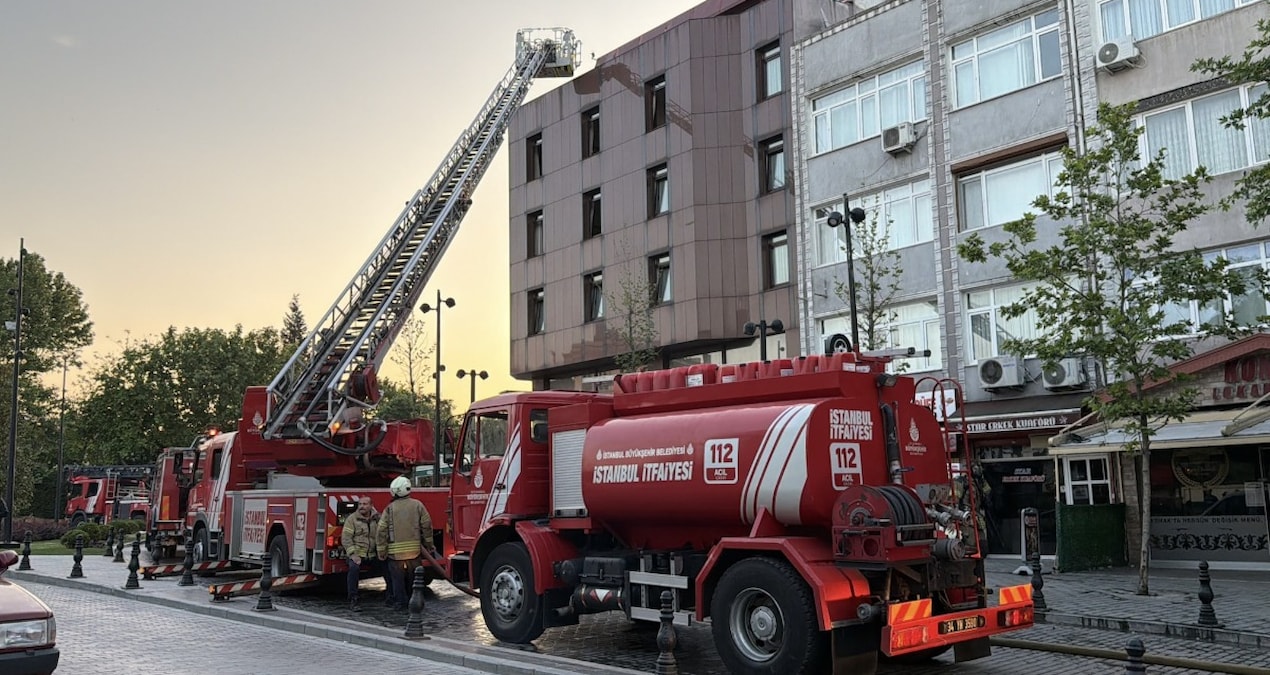 Son Gelişme: Fatih'te otel yangınından acı haber - Son Dakika Haberleri: Gelişmeler Takip Ediliyor