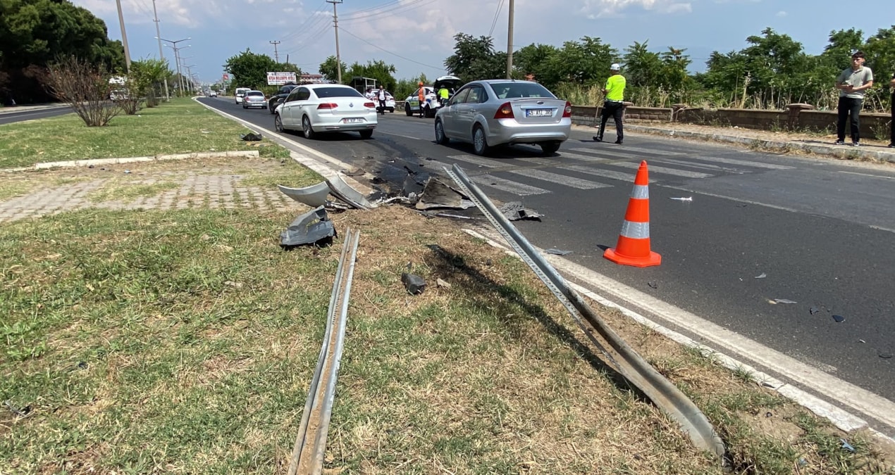 Gündemden Son Bilgiler: Feci kaza; otomobille çarpışan motosikletin sürücüsü öldü - Son Dakika Haberleri - Son