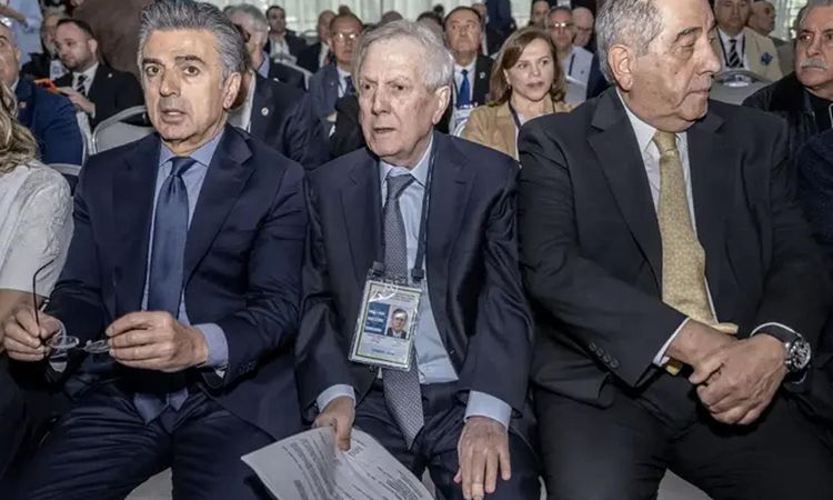 Ayrıntılar Netleşti: Fenerbahçe'de 7 görevden ayrılma birden! Aziz Yıldırım'ın en yakınındaki isim bıraktı - S