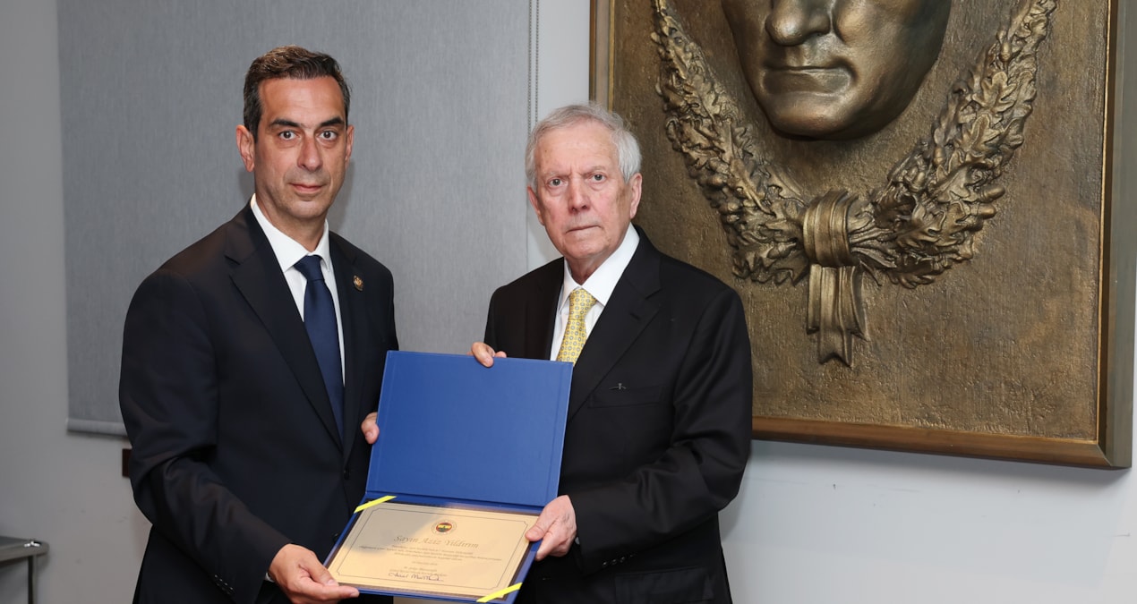 Fenerbahçe Başkanı Aziz Yıldırım ve yönetim kurulu üyeleri, mazbatalarını aldı - Haberleri | İşte Tüm Ayrıntıl