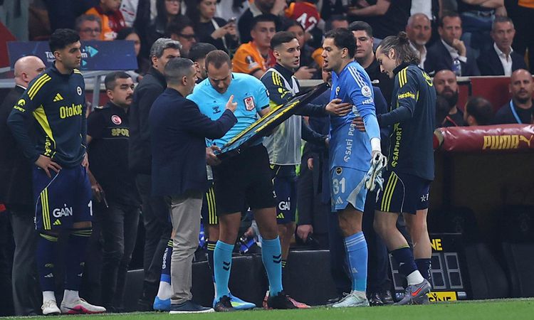 Sıcak Gündem: Fenerbahçe Ederson için kararını verdi - Son Dakika: Gelişmeler Takip Ediliyor