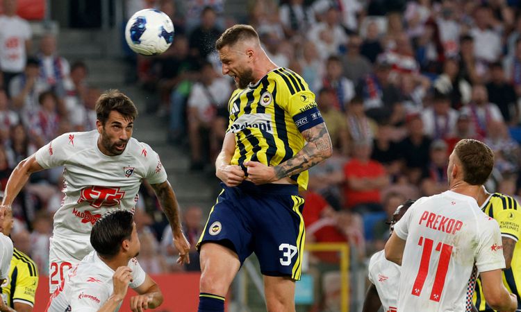 Sıcak Gündem: Fenerbahçe, Gornik Zabrze ile 1-1 berabere kalarak 3. tura adını yazdırdı - Son Dakika: Gelişmel