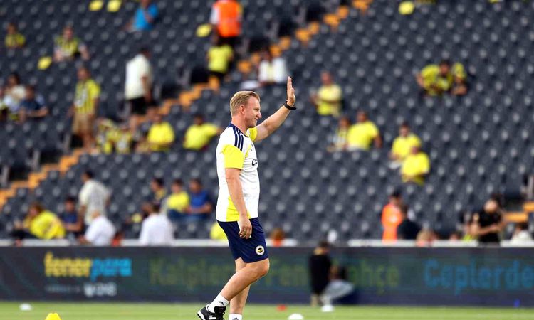 Ayrıntılar Netleşti: Fenerbahçe-Gornik Zabrze: İlk 15 Dakika Golsüz - Haberleri: Gelişmeler Takip Ediliyor