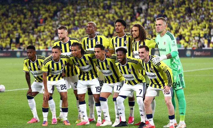 Sıcak Gündem: Fenerbahçe'de İsmail Kartal 4. dönemindeki ilk resmi maçına çıktı - Son Dakika