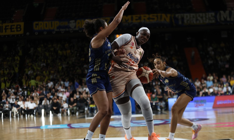 Fenerbahçe, Mersin'i 79-71 yenerek FIBA Kadınlar Süper Kupası'nı kazandı: Gelişmeler Takip Ediliyor