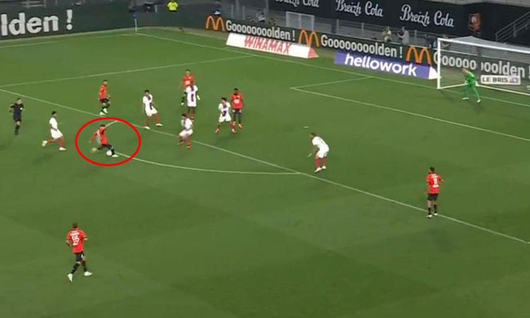 Fenerbahçe'nin eski yıldızından PSG'ye güdümlü füze! Golü görenler aynı şeyi söyledi