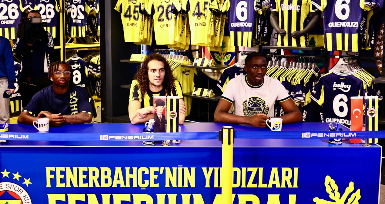 Fenerbahçe'nin üç yıldızı taraftarla buluştu - Haberleri ve Merak Edilenler