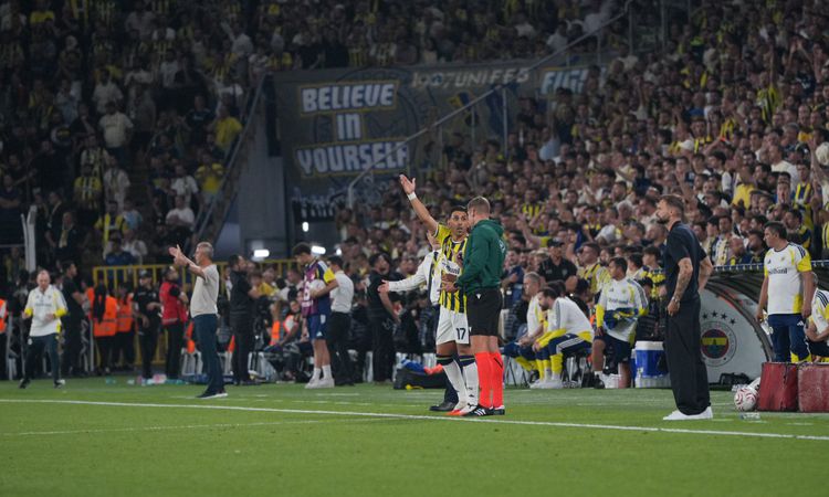Gündemden Son Bilgiler: Fenerbahçe - Sturm Graz: 2-0 - Son Dakika Haberleri: Gelişmeler Takip Ediliyor