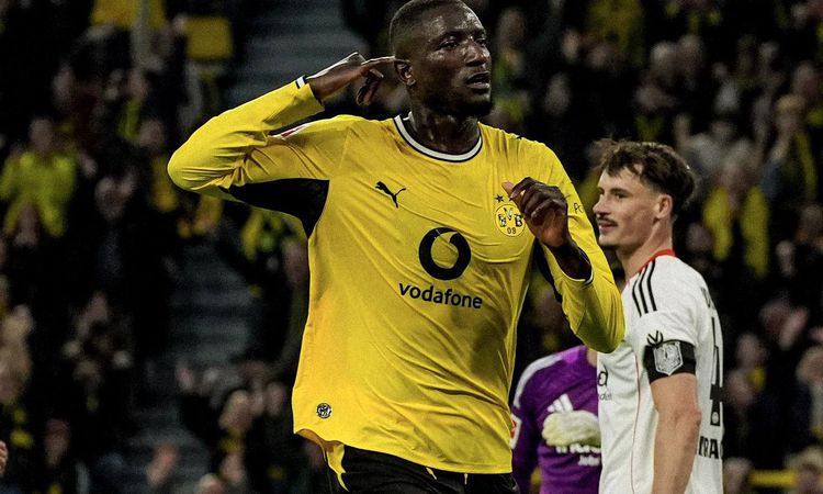 Sıcak Gündem: Fenerbahçe'ye Borussia Dortmund'dan beklediği haber geldi - Son Dakika Haberleri: Gelişmeler Tak