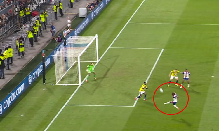Fenerbahçe'ye uçan kafayla gol atmıştı! İşte o yıldızın yeni takımı - Son Dakika Bilgileri
