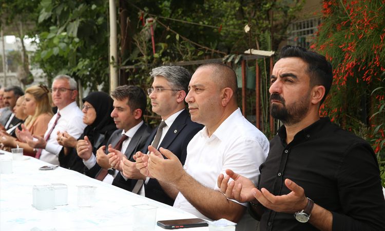 Ayrıntılar Netleşti: Ferhat Gedik kabri başında anıldı - Son Dakika | İşte Tüm Ayrıntılar
