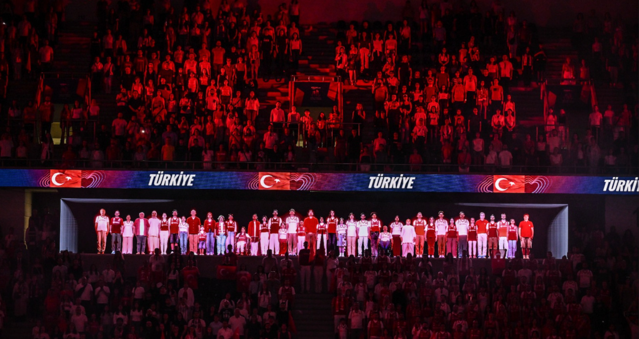 Son Gelişme: Filenin Sultanları'na hologram tribününden destek - Son Dakika Haberleri ve Merak Edilenler