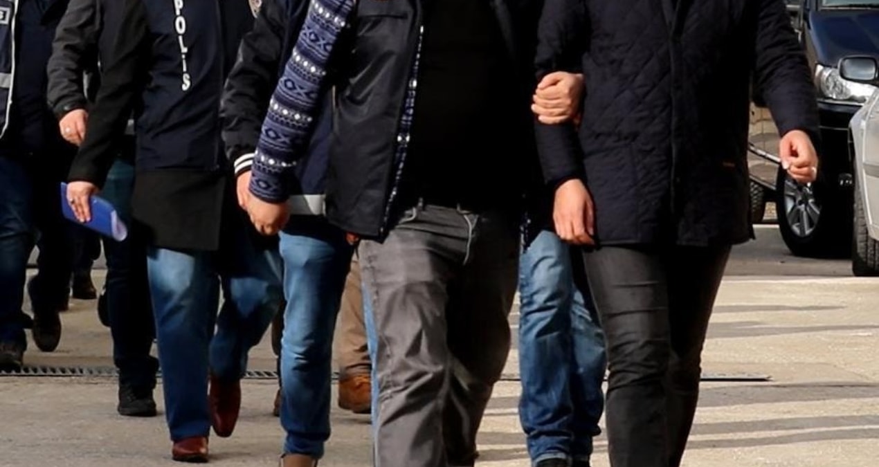 Kritik Açıklama: Filipinlilere sahte oturum izni soruşturması: 2'si Türk 9 gözaltı - En Son Haber ve Merak Edi