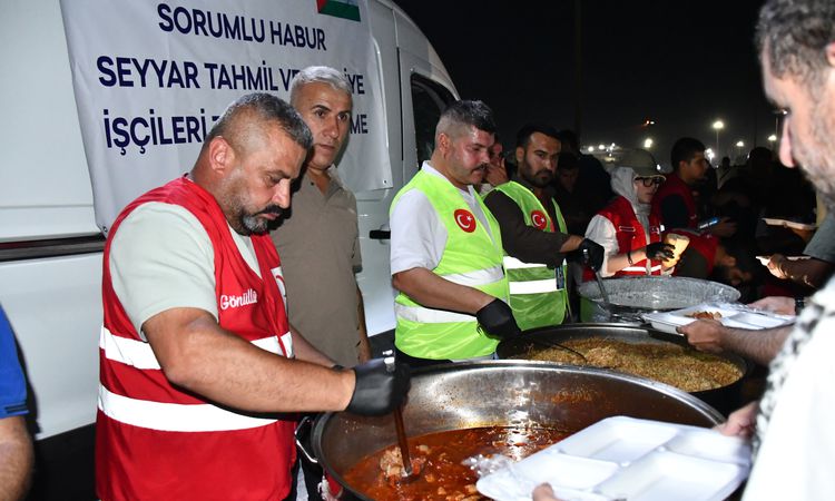 Ayrıntılar Netleşti: Filistin konvoyu Habur'da, Ökten “İnsanlığın ve kardeşliğin yanında olmaya devam edeceğiz