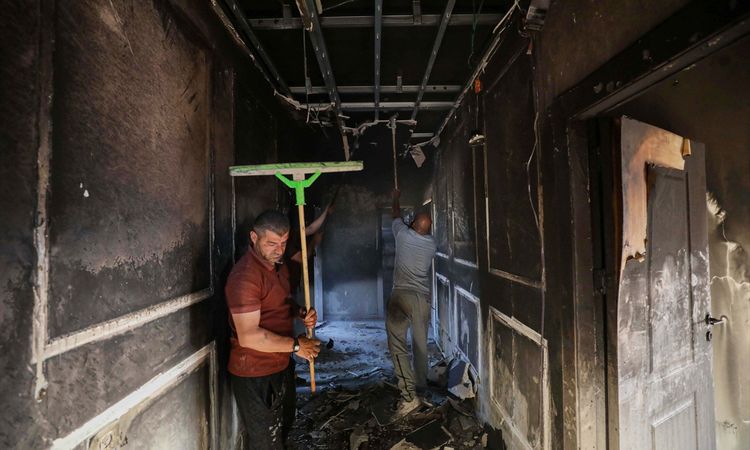 Ayrıntılar Netleşti: Filistin topraklarını gasbeden İsrailliler Nablus'ta bir evi ateşe verdi - Son Dakika Hab