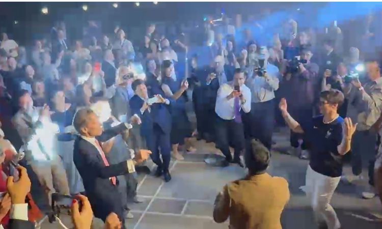 'Plum Branch' performance from the French and Belgian ambassadors - Breaking News