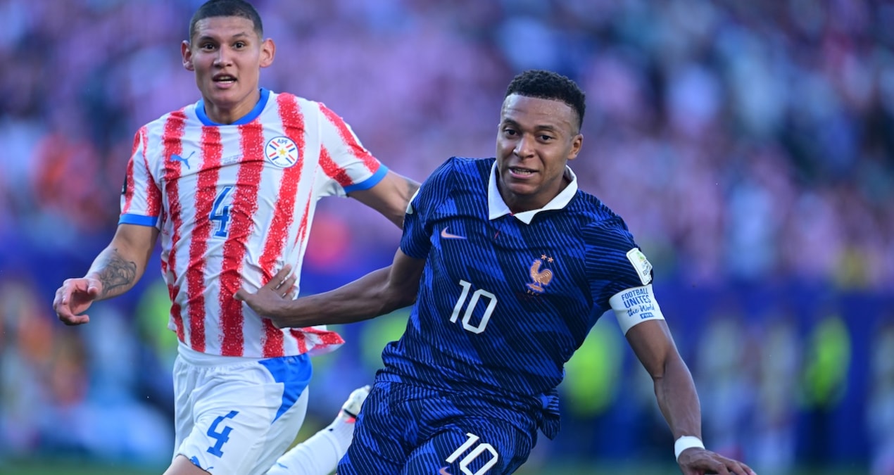France won with a penalty and made its name into the quarter finals - Last Minute