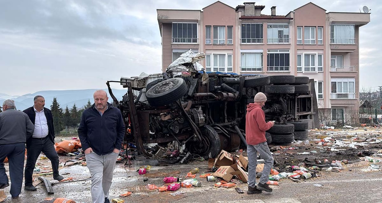 Ayrıntılar Netleşti: Freni tutmayan kamyon 4 araca çarptı: 19 yaralı - Son Dakika | İşte Tüm Ayrıntılar